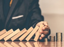 宽松政策大概率延续 黄金成为首选资产 2025年全球投资展望出炉